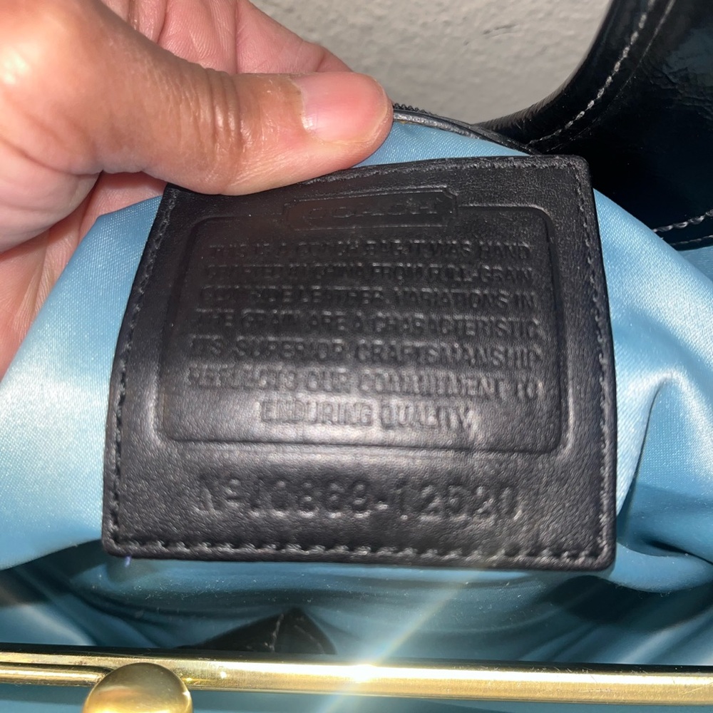 Coach Ergo Pleated Kiss lock Patent Leather Bag - Picture 11 of 11